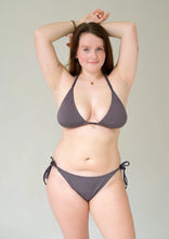Load image into Gallery viewer, mika - sustainable classic bikini bottom
